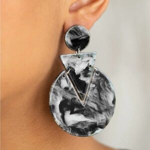 Acrylic Earrings. NWT